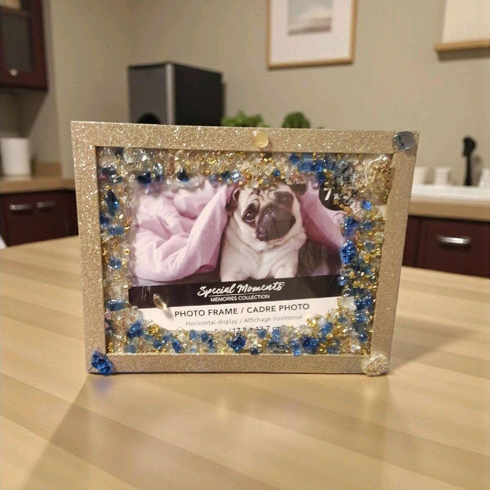 Elegant 3D Abstract Artwork in 5x7 Crystallized Frame – Blue & White with Gold Glitter Edges