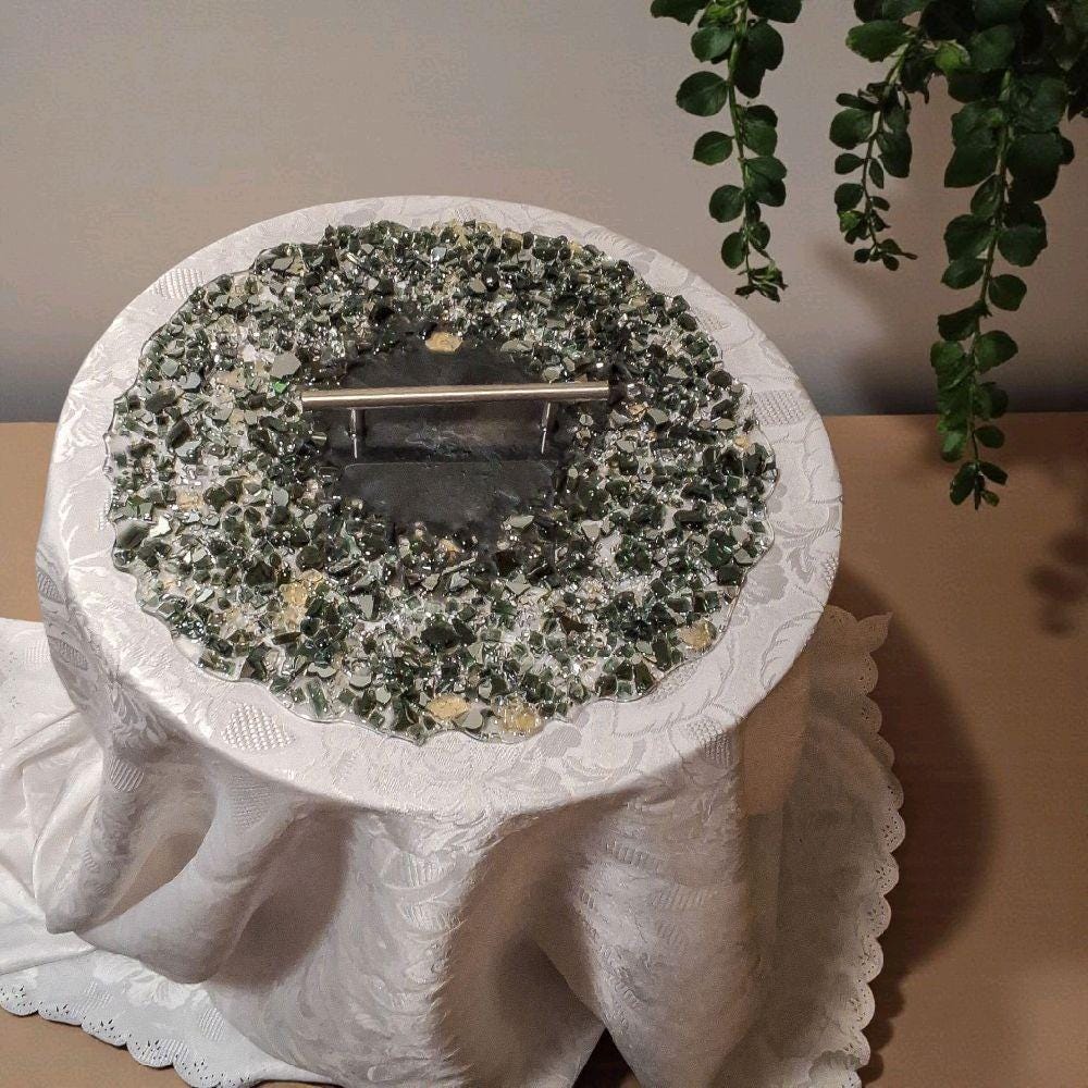 Hand-Designed 3D Crystallized Decorative Artwork – Elegant Display Tray