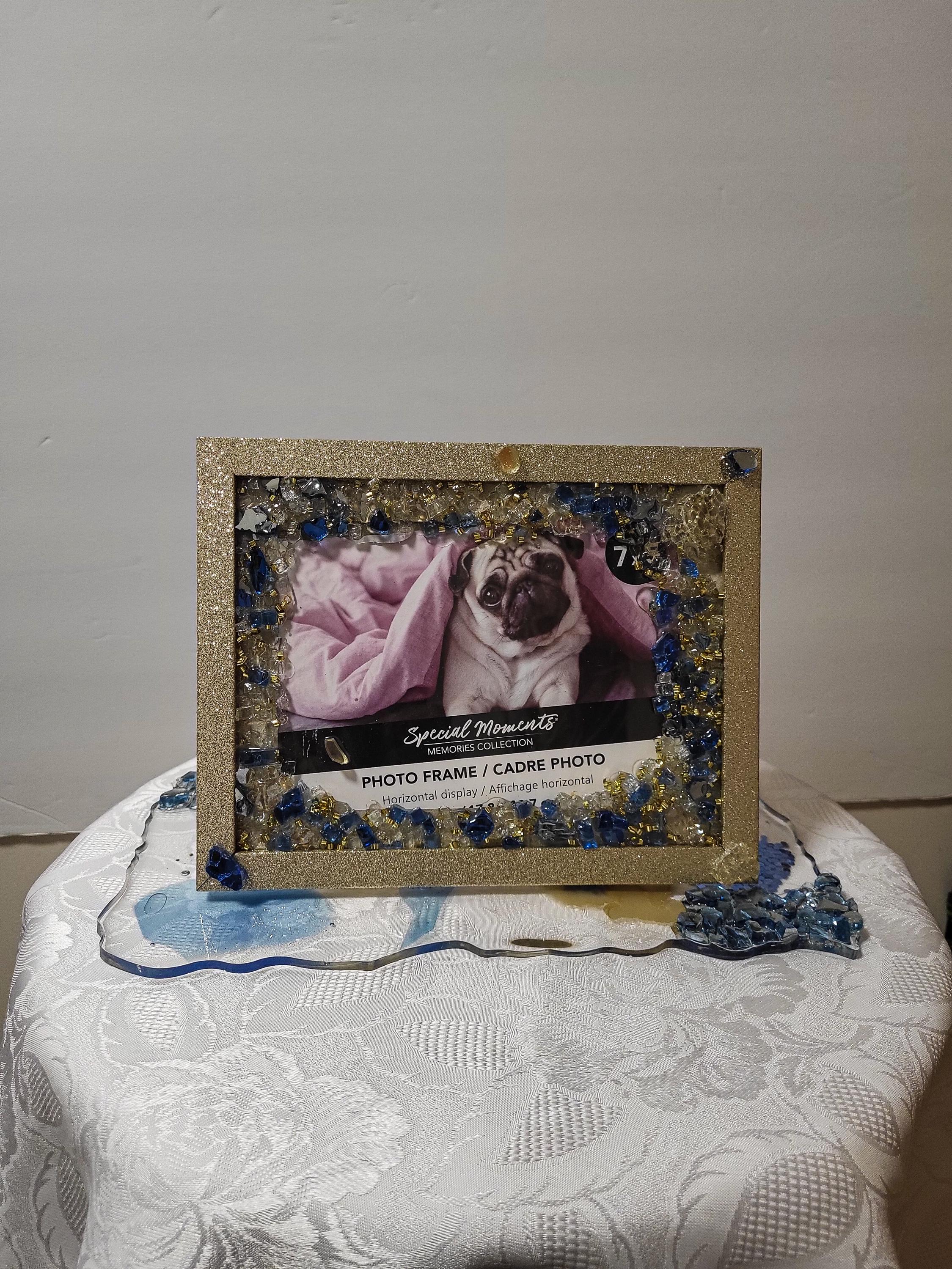 Elegant 3D Abstract Artwork in 5x7 Crystallized Frame – Blue & White with Gold Glitter Edges