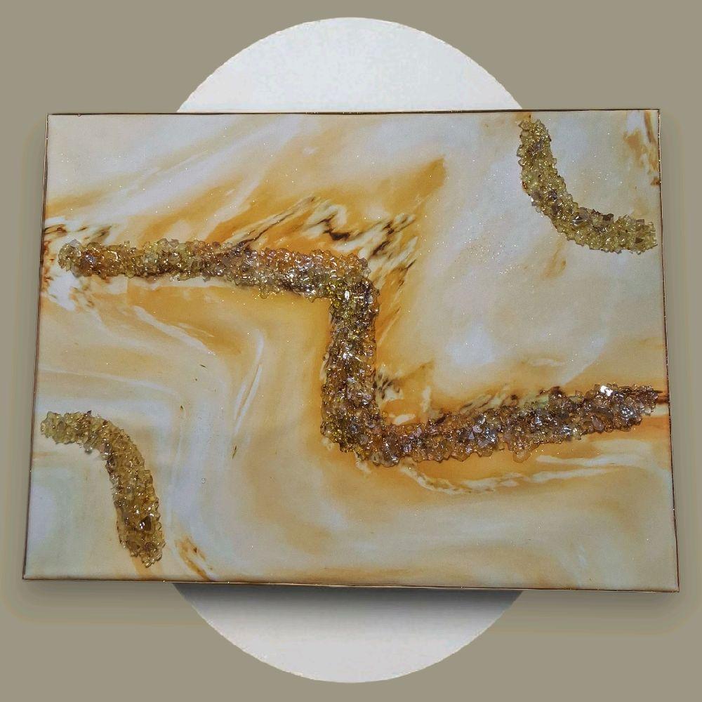 Entrepreneur Artist of 3D elegant unique abstract artwork paintings, hand-designed with crystals encased. Size 18x24