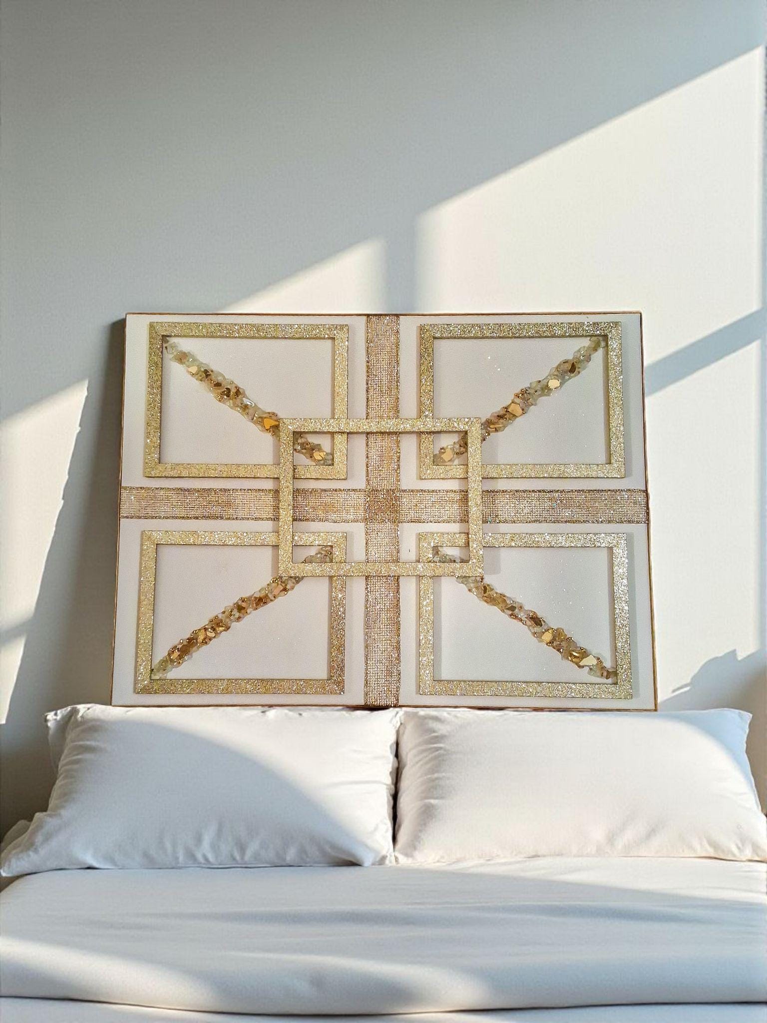 3D Gold Crystallized Abstract Artwork - Elegant Geometric Decor (18x24)
