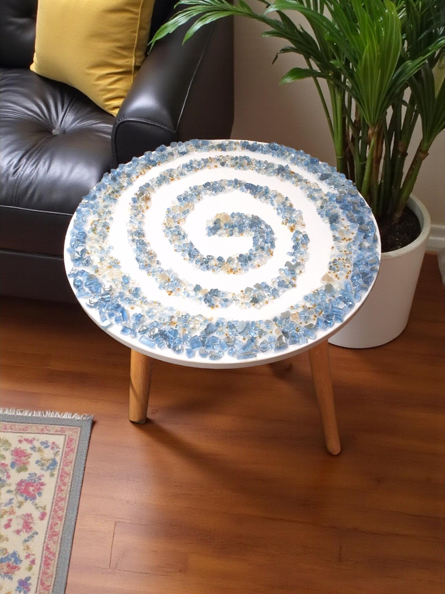 3D Crystallized Decor Table, Elegant Artwork Design