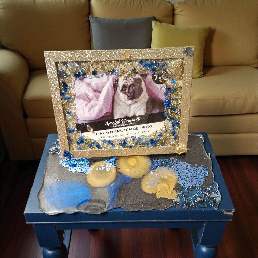 Elegant 3D Abstract Artwork in 5x7 Crystallized Frame – Blue & White with Gold Glitter Edges