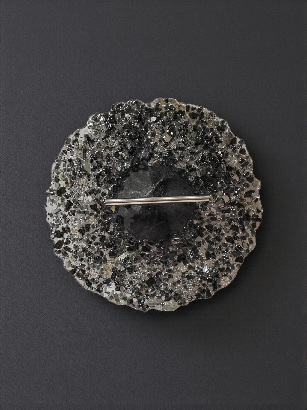Hand-Designed 3D Crystallized Decorative Artwork – Elegant Display Tray