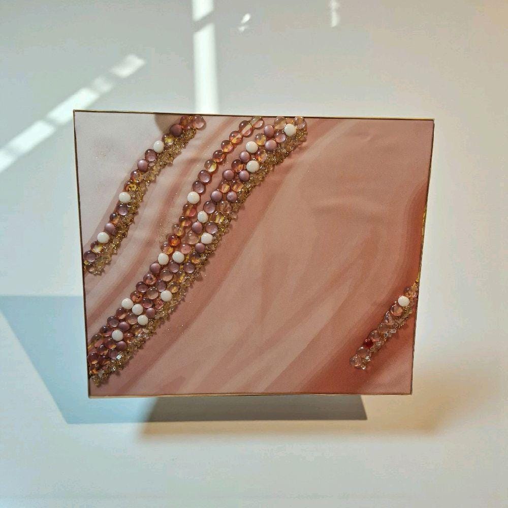 Entrepreneur Artist of 3D elegant unique abstract artwork paintings, hand-designed with crystals encased. Size 18x24
