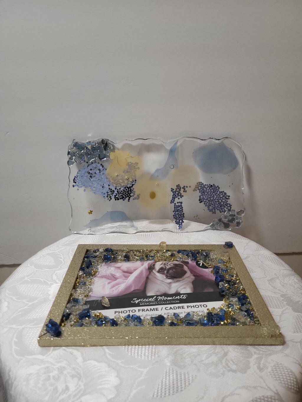 Elegant 3D Abstract Artwork in 5x7 Crystallized Frame – Blue & White with Gold Glitter Edges