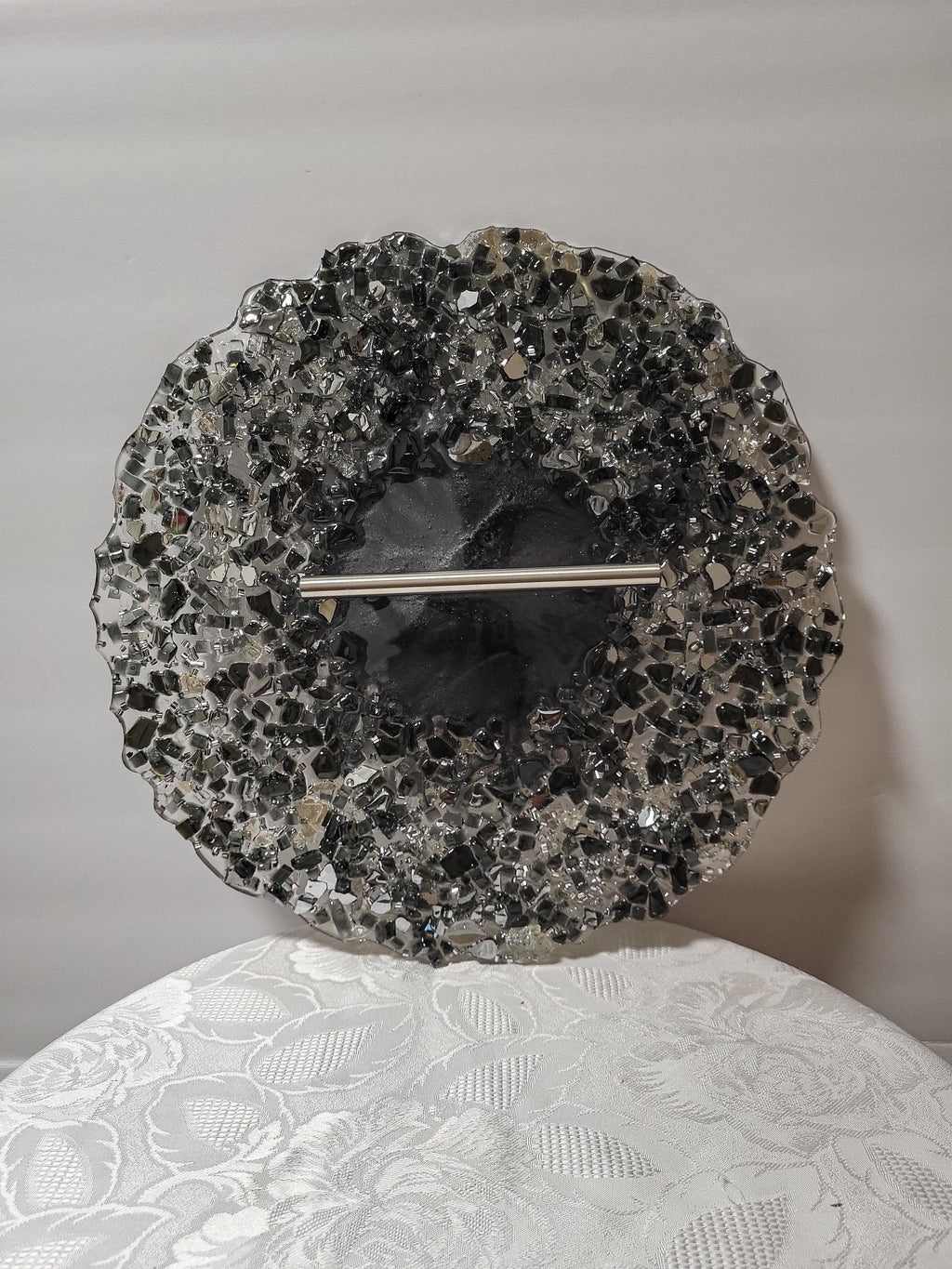 Hand-Designed 3D Crystallized Decorative Artwork – Elegant Display Tray
