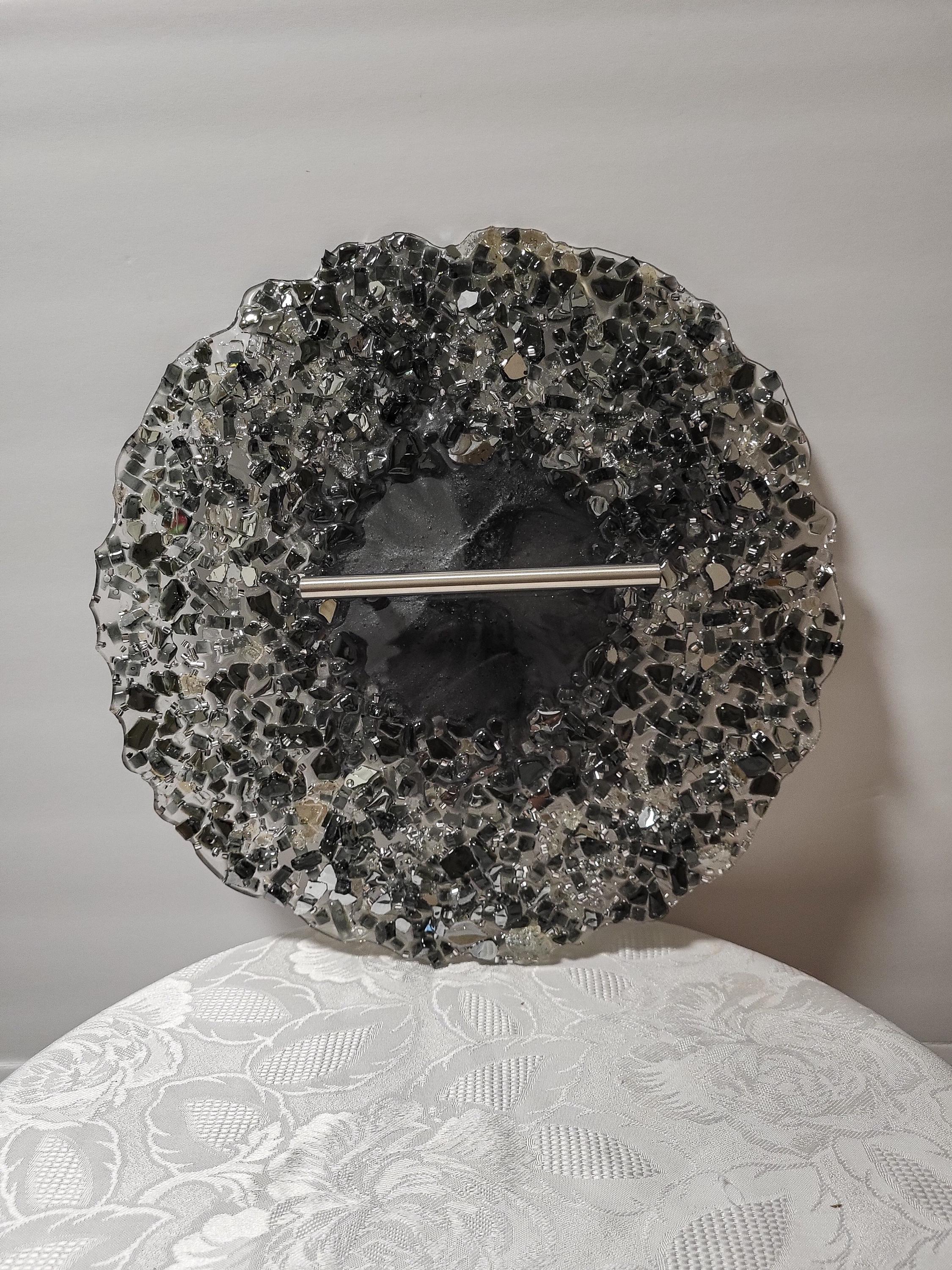 Hand-Designed 3D Crystallized Decorative Artwork – Elegant Display Tray