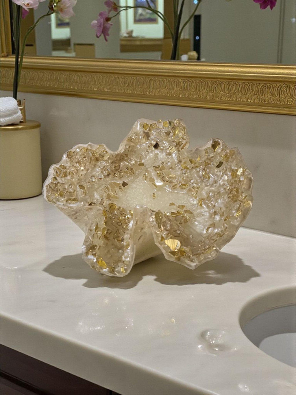 Resin Decorative Bowl - Elegant Gold Finish Home Decor