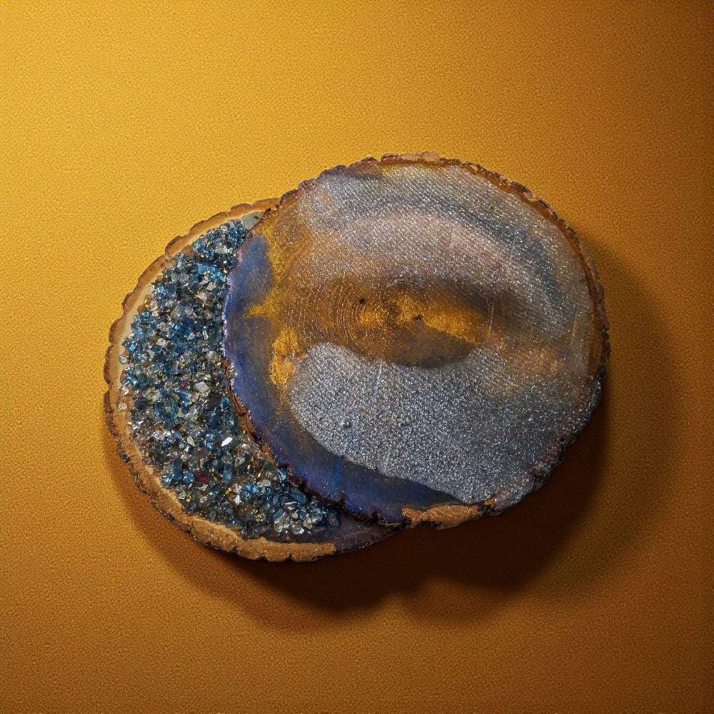 Hand-Designed Wood Slice Artwork: 3D Crystallized Decor