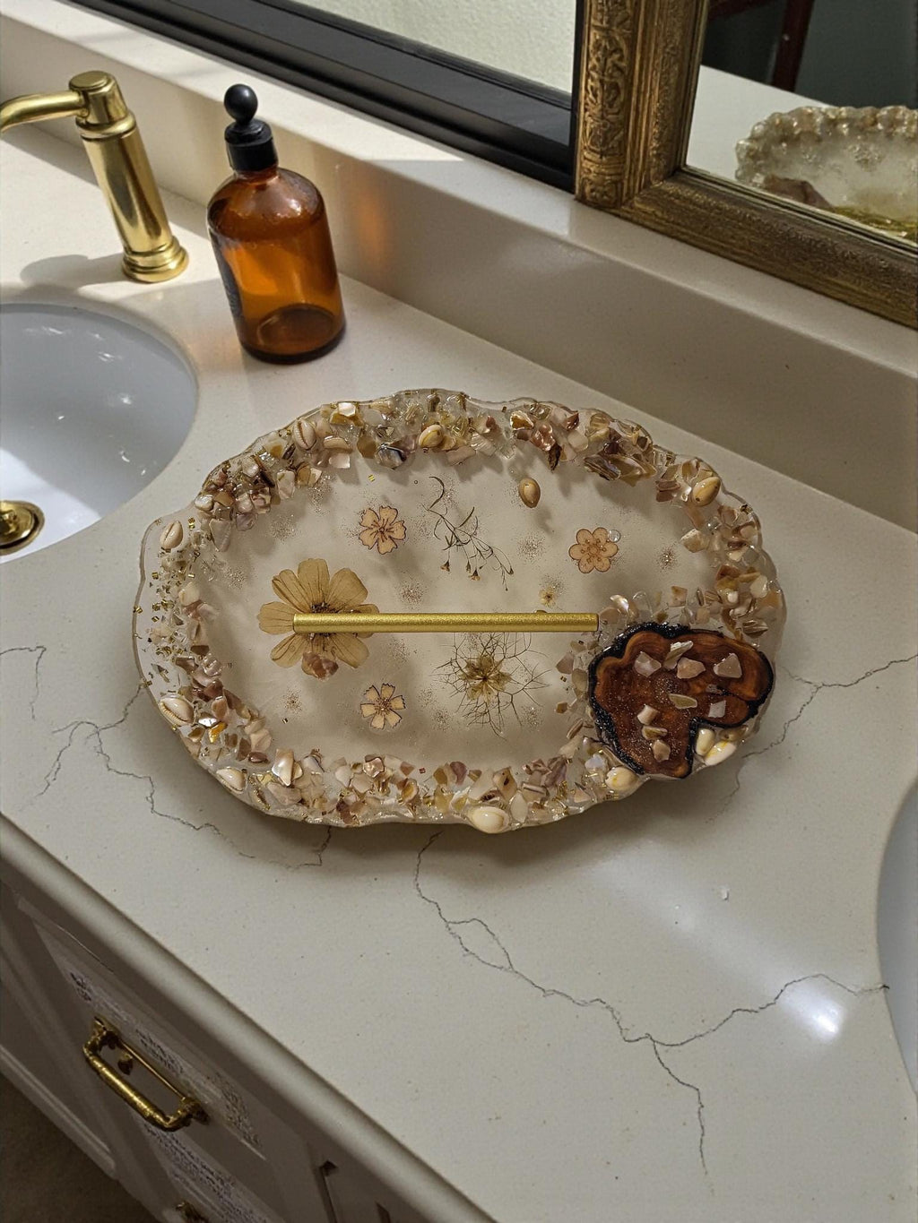 Floral & Pearl Crystal Resin Tray - Elegant Earth Tone Bathroom Decor