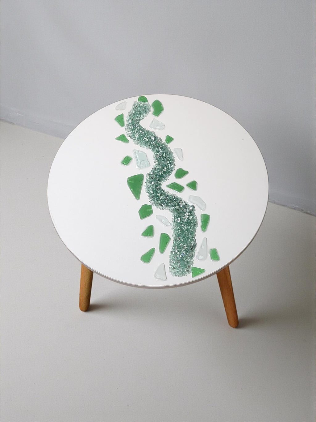 Hand Designed 3D Glass Crystal Artwork – Decorative Tabletop Sculpture