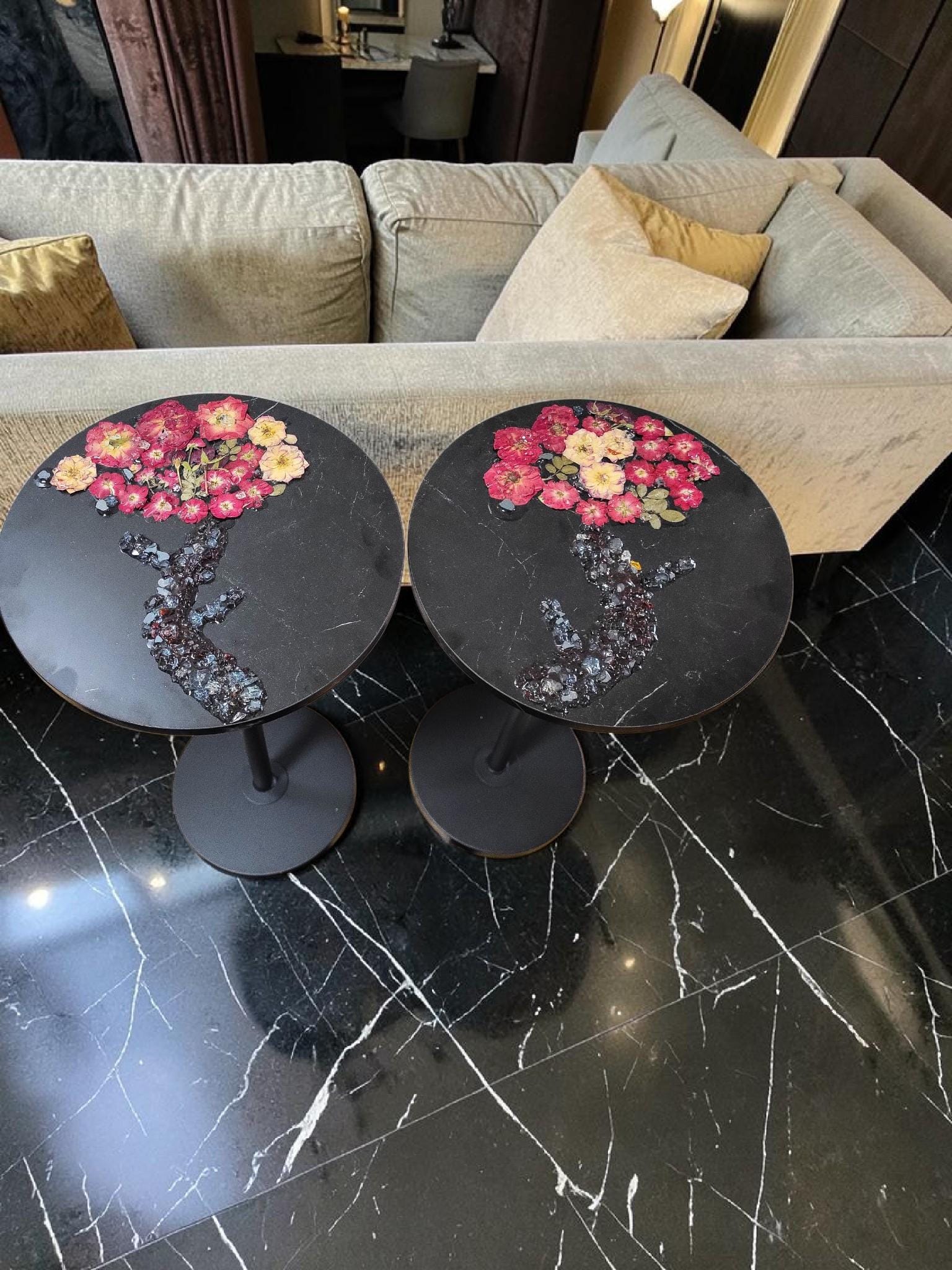 3D Resin Floral Stylish Rose Artwork Table with Crystals: Accent Decor