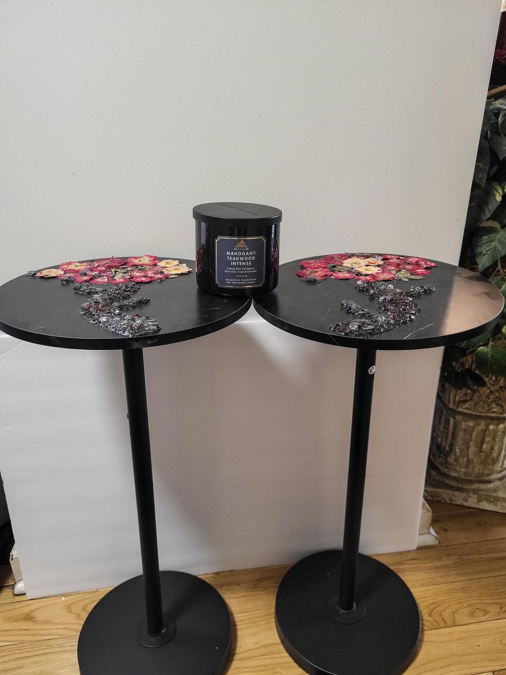 3D Resin Floral Stylish Rose Artwork Table with Crystals: Accent Decor