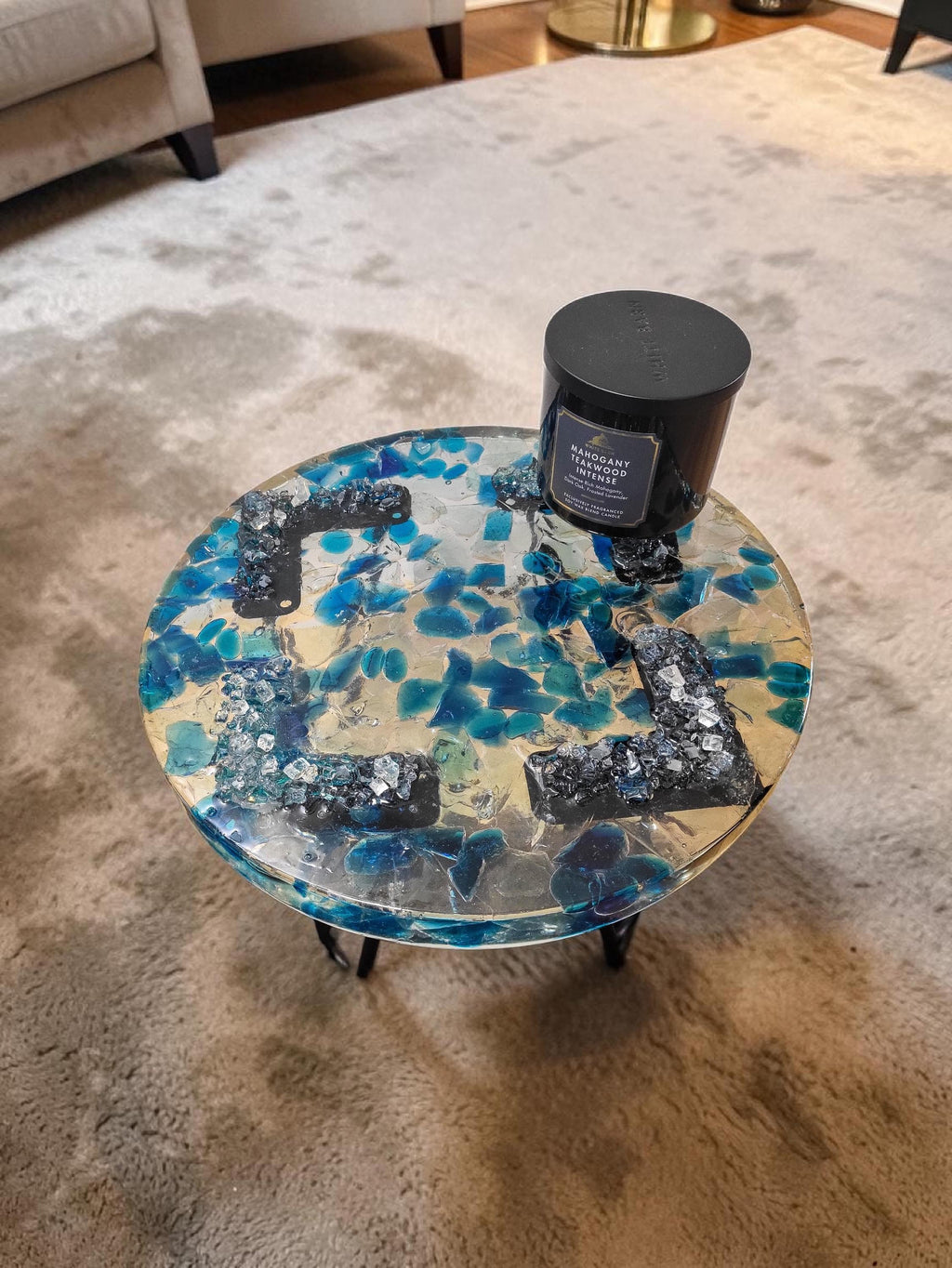 Bluish Green and Clear hand-designed Resin Artwork Table with Crystals: Accent Decor Table