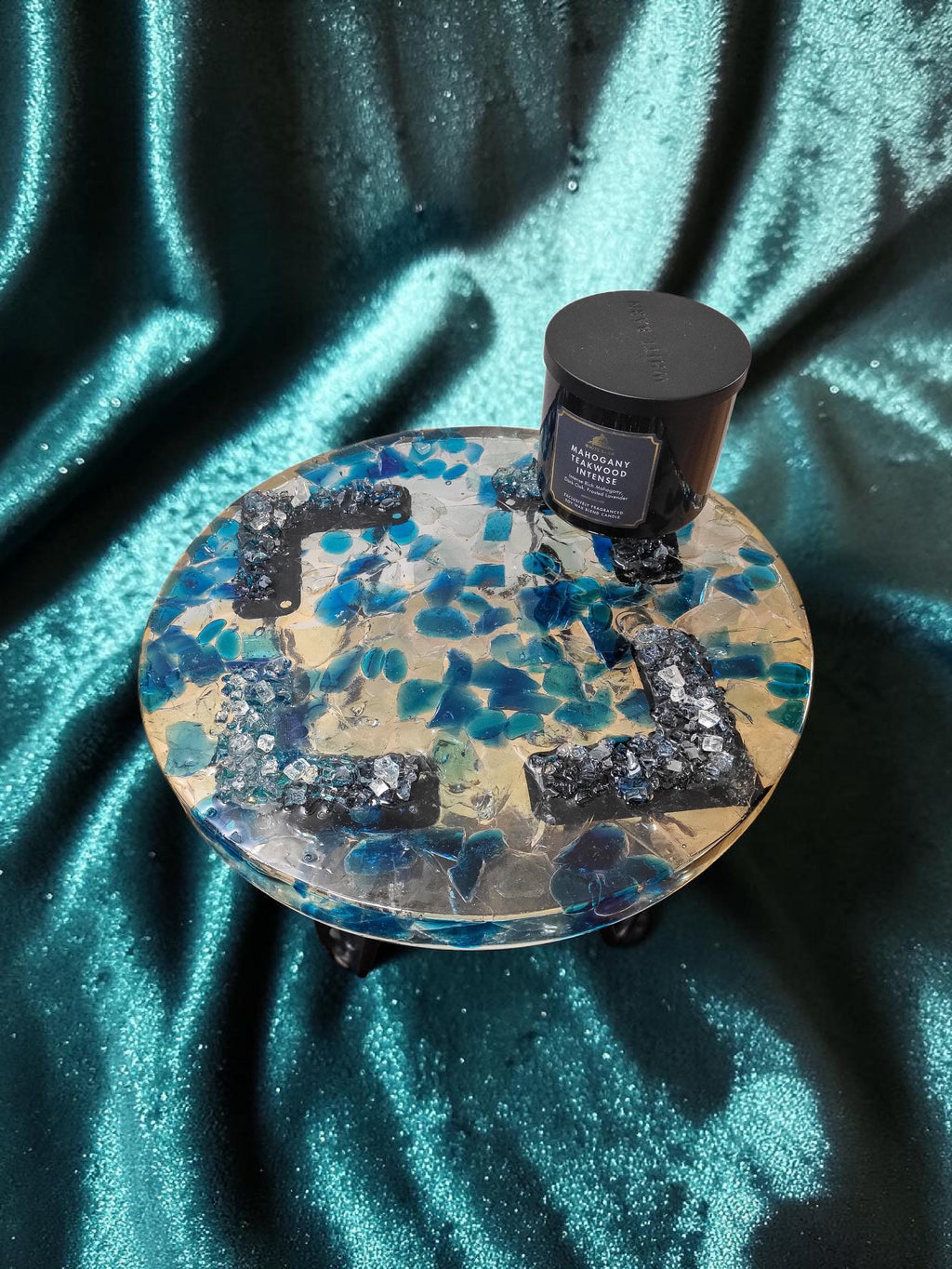 Bluish Green and Clear hand-designed Resin Artwork Table with Crystals: Accent Decor Table