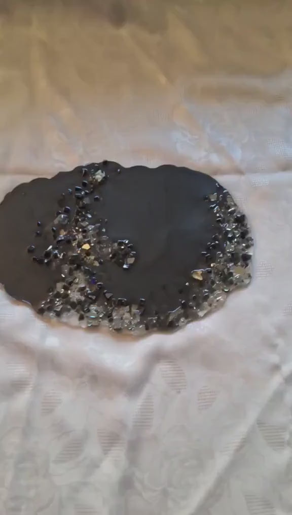 Hand-Designed Resin Crystal Decor: Elegant Candle, Trinket, Vase Display